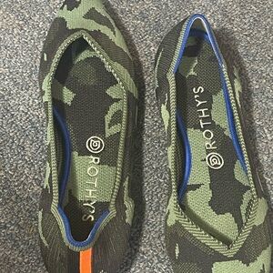 Rothy's Green and Black Camouflage Flats